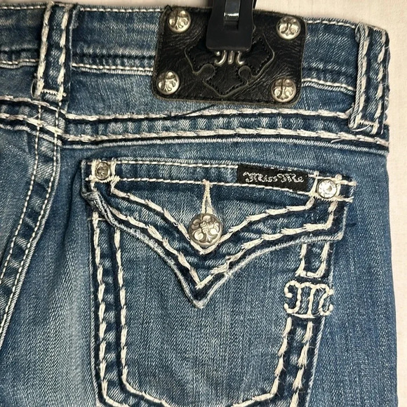 Miss Me denim easy capri size 27, 24" inseam - Picture 3 of 5